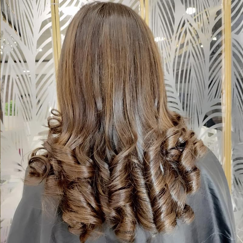 Sanam Marvee Salon - Image 2