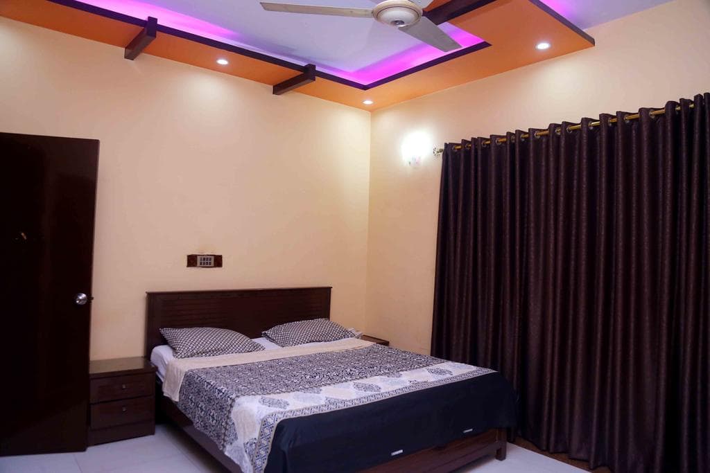 Royal Residency Guest House - Image 2