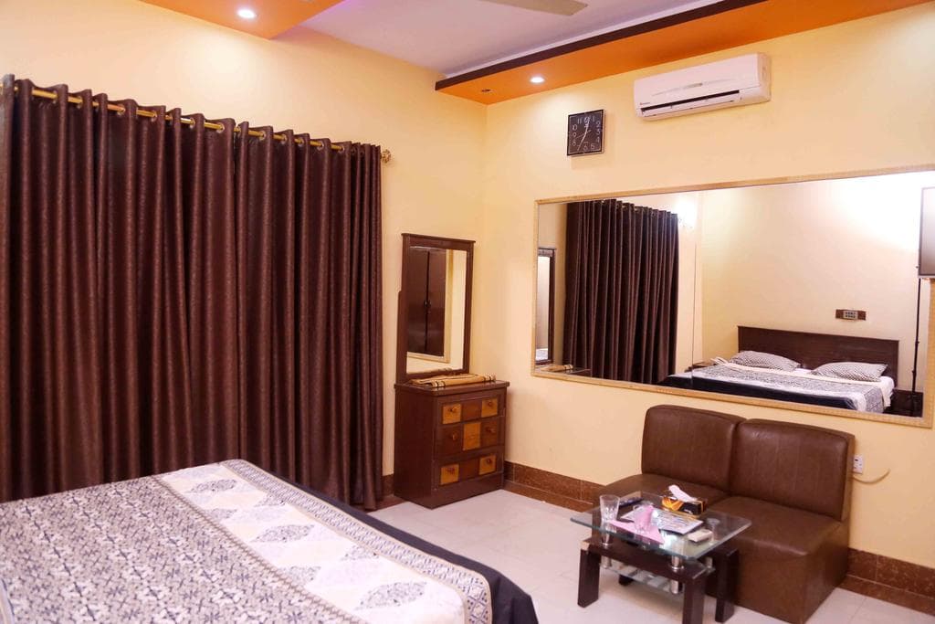 Royal Residency Guest House - Image 3