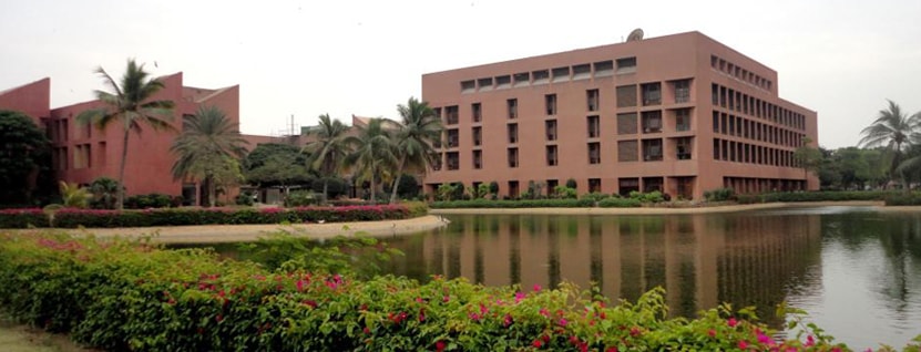 Aga Khan University Hospital - Image 1